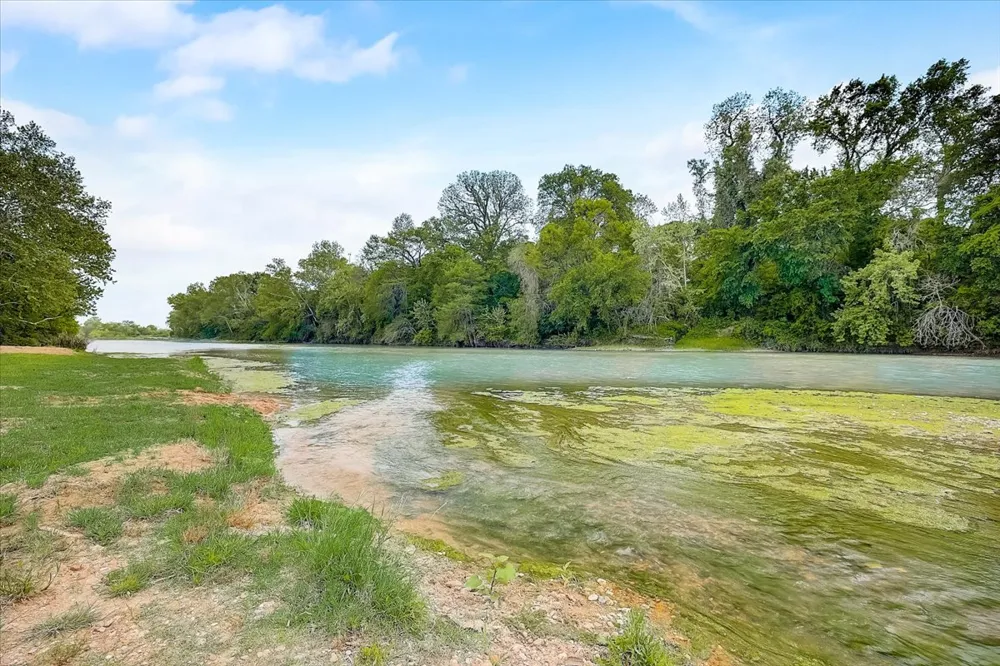 320 Kolekole Lane Bastrop, TX 78602