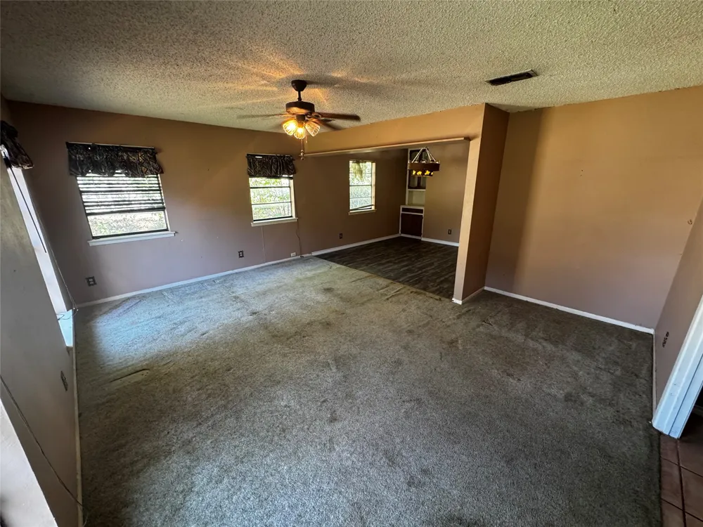 500 Hosack Street Taylor, TX 76574