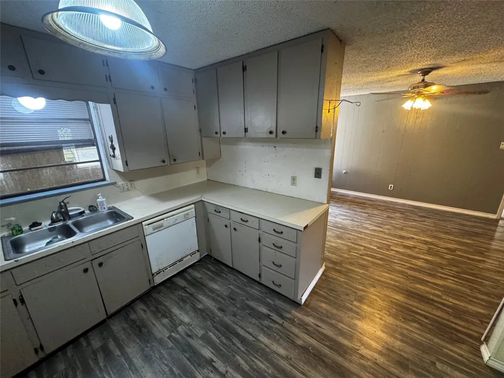 500 Hosack Street Taylor, TX 76574