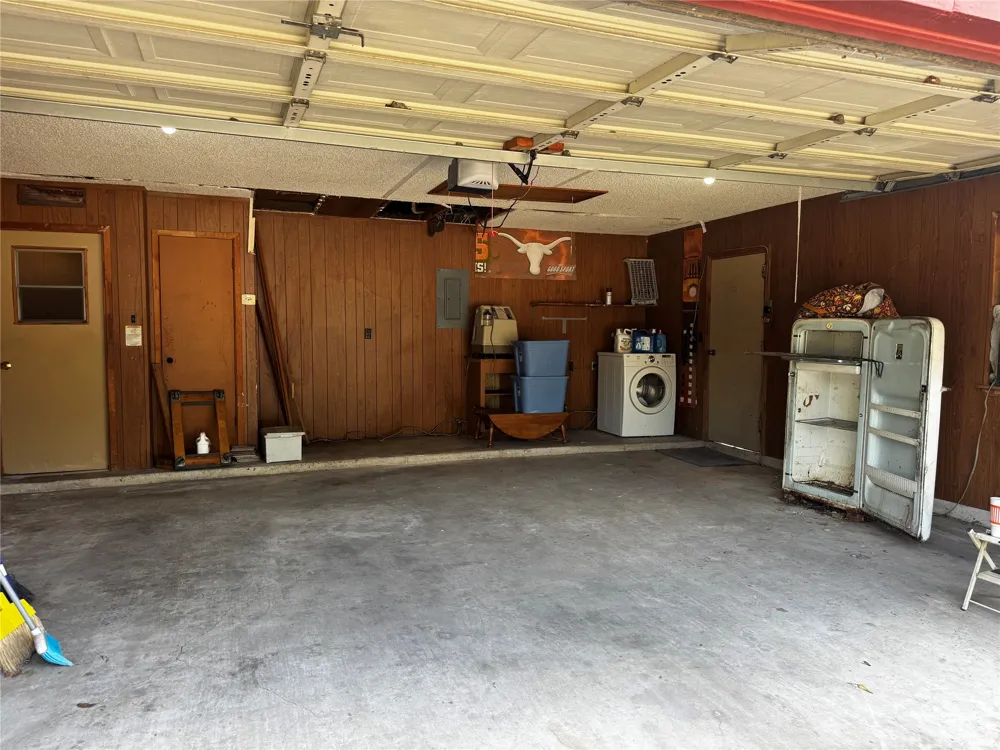 500 Hosack Street Taylor, TX 76574