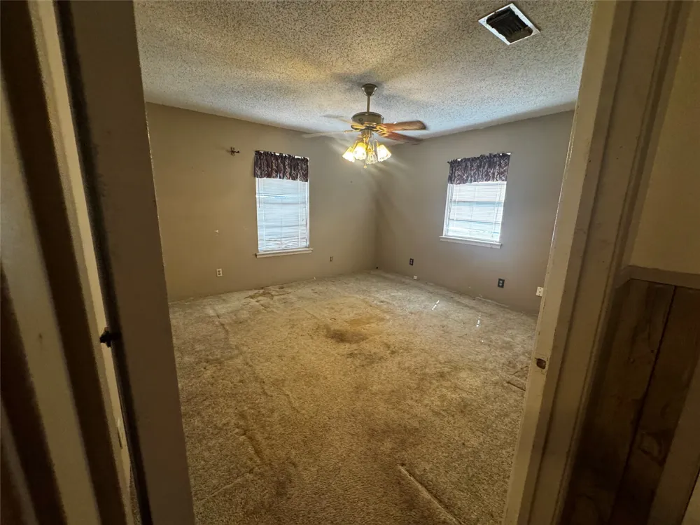 500 Hosack Street Taylor, TX 76574