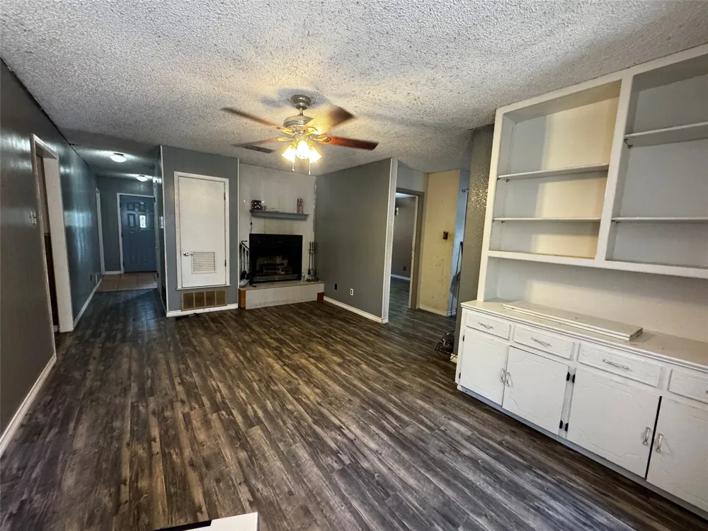 500 Hosack Street Taylor, TX 76574