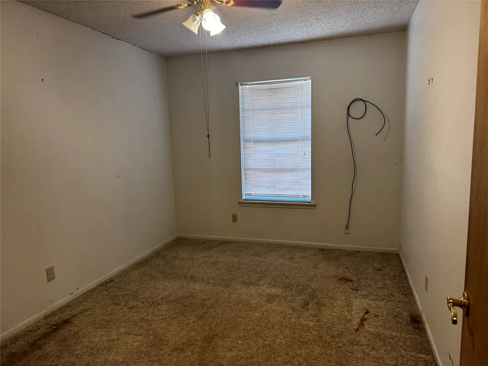 500 Hosack Street Taylor, TX 76574
