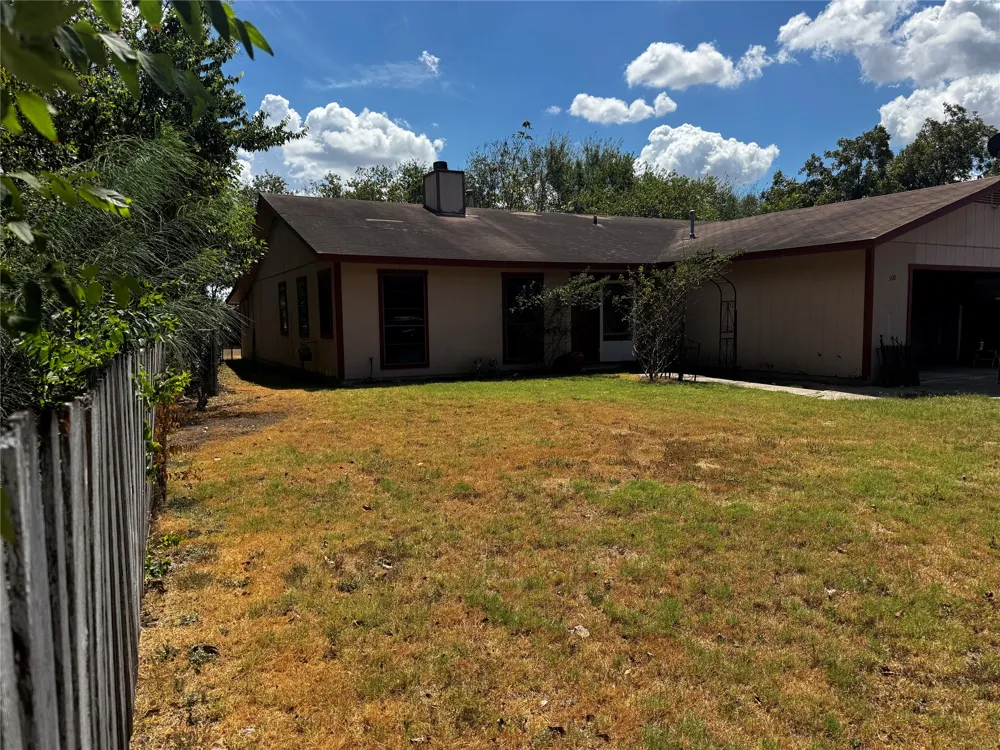 500 Hosack Street Taylor, TX 76574