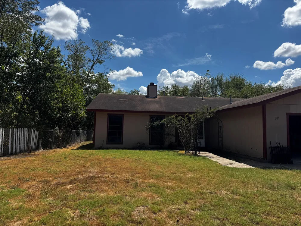 500 Hosack Street Taylor, TX 76574