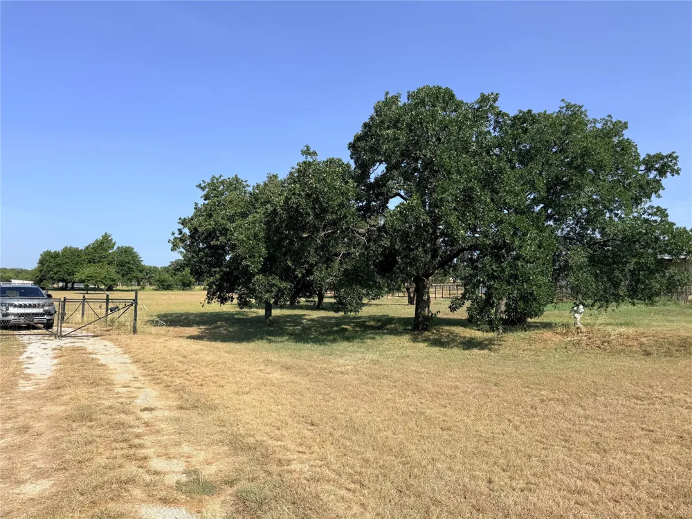 1219 Fm 2583 Bowie, TX 76230