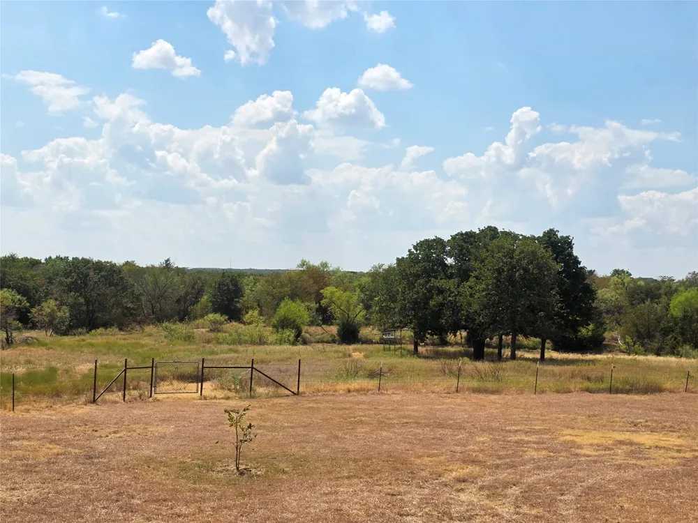 1219 Fm 2583 Bowie, TX 76230