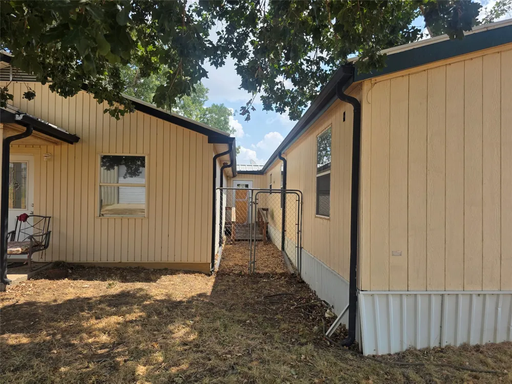 1219 Fm 2583 Bowie, TX 76230