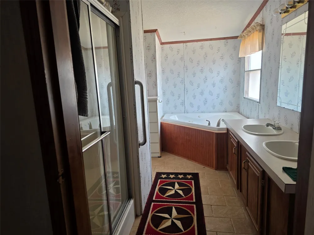 1219 Fm 2583 Bowie, TX 76230