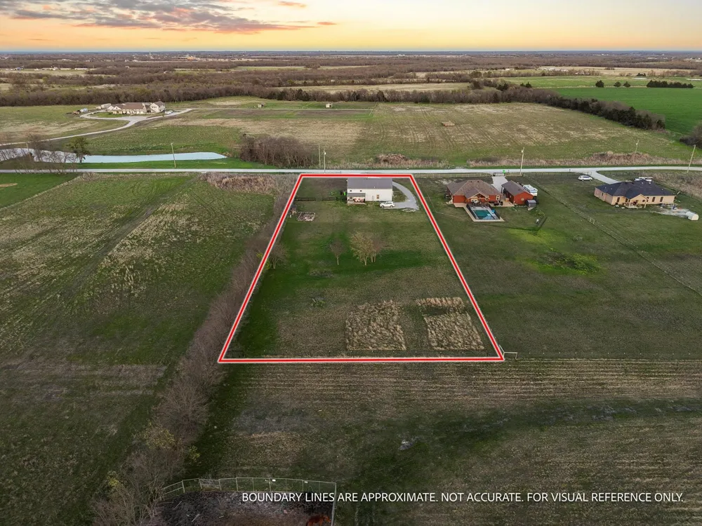 5828 County Road 1093 Celeste, TX 75423