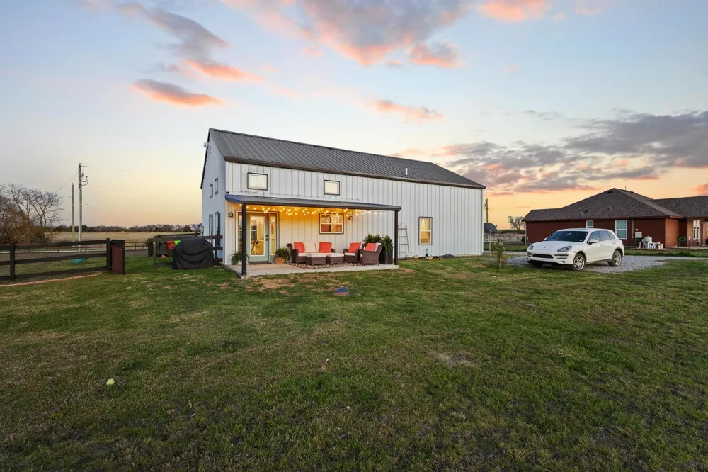 5828 County Road 1093 Celeste, TX 75423