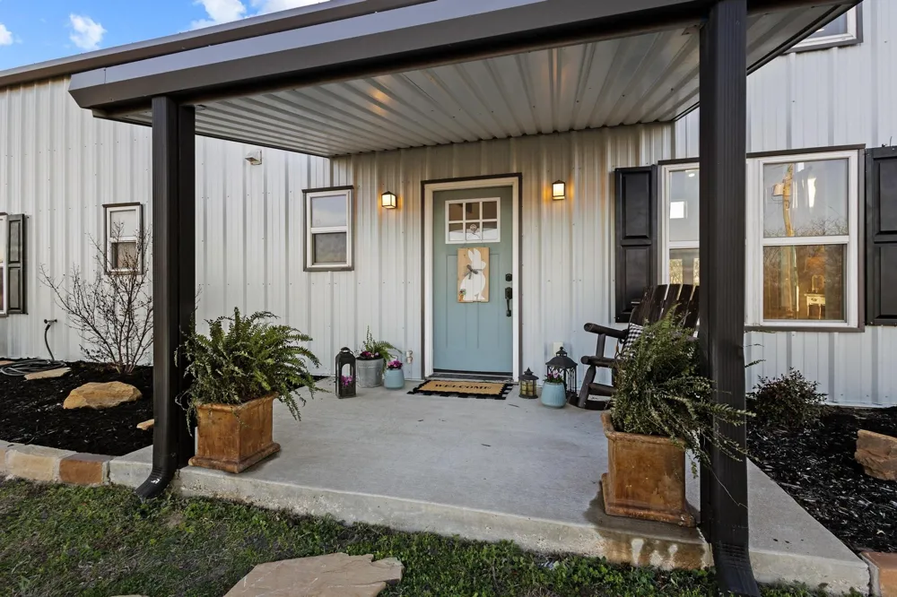 5828 County Road 1093 Celeste, TX 75423