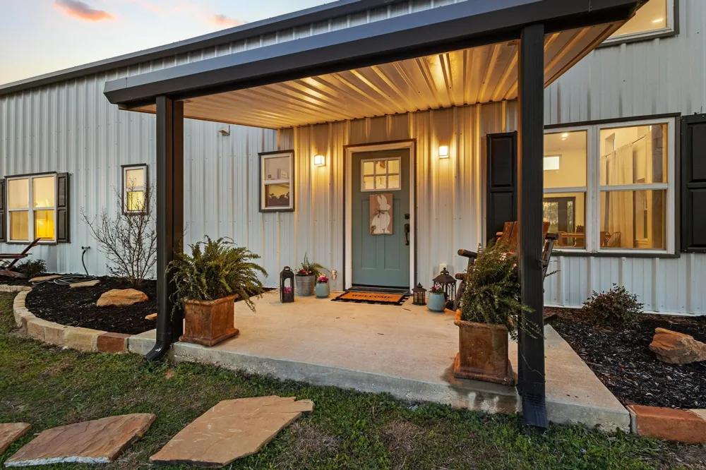 5828 County Road 1093 Celeste, TX 75423