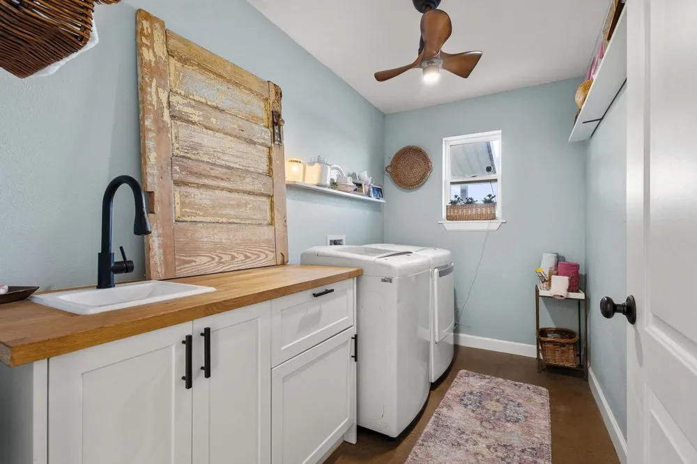 5828 County Road 1093 Celeste, TX 75423