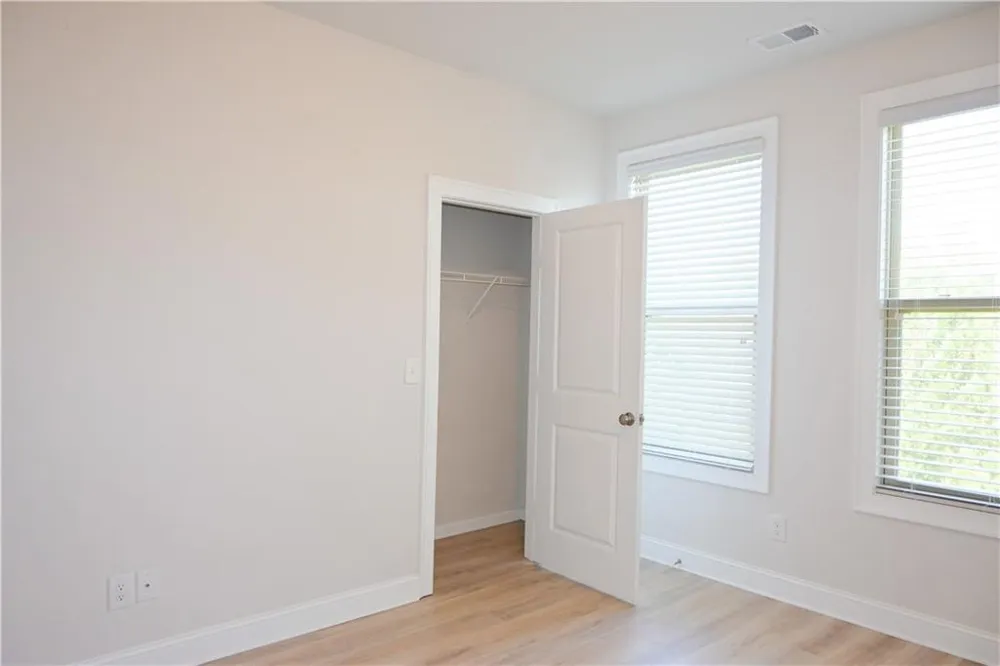 1758 Glenview Park Circle NE Duluth, GA 30097