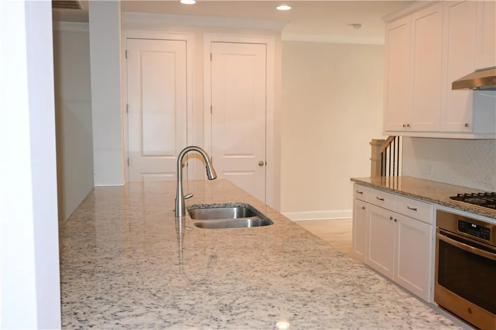 1758 Glenview Park Circle NE Duluth, GA 30097