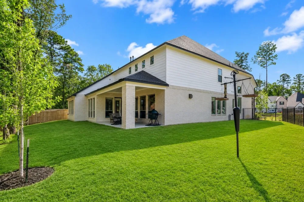208 Twinflower Trail Court Willis, TX 77318