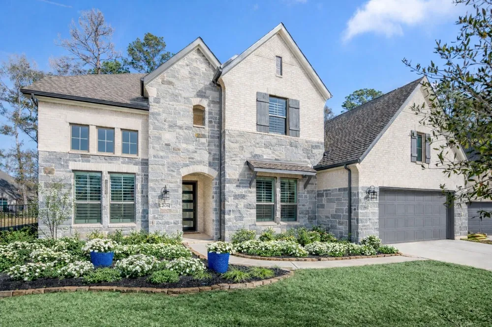 208 Twinflower Trail Court Willis, TX 77318