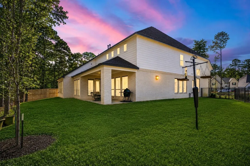 208 Twinflower Trail Court Willis, TX 77318