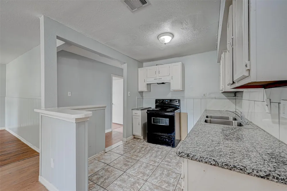 3406 Saint Benedict Street Houston, TX 77021