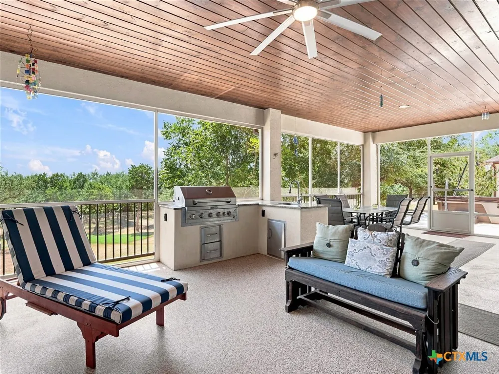 1711 Mountain Springs Canyon Lake, TX 78133