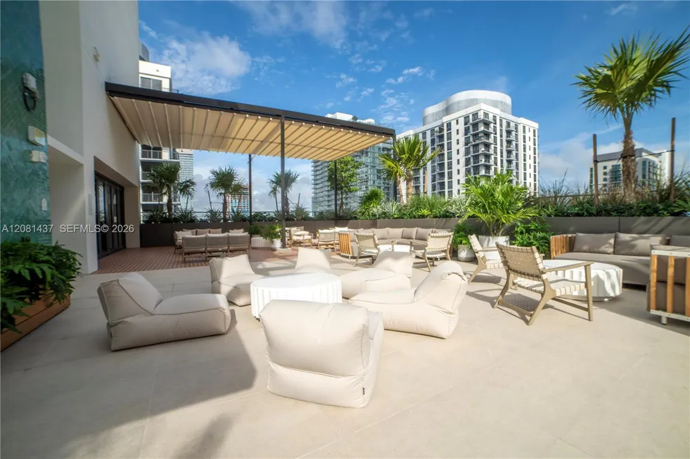 11 NE 6TH #1403 Miami, FL 33132