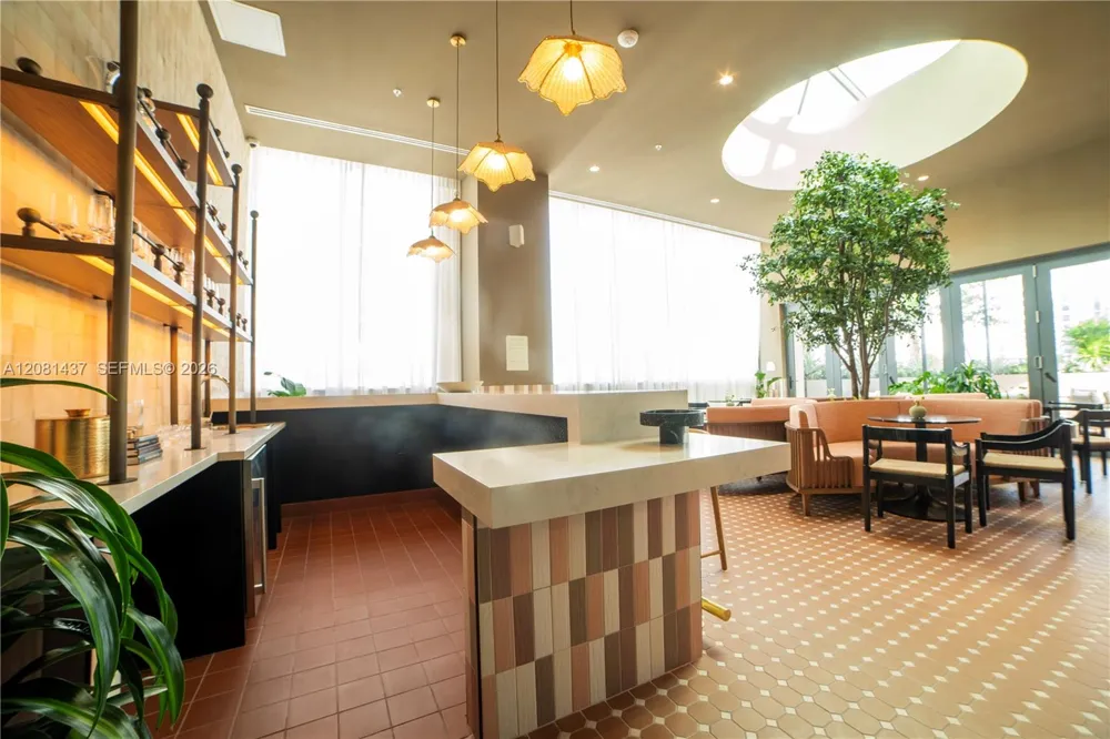 11 NE 6TH #1403 Miami, FL 33132