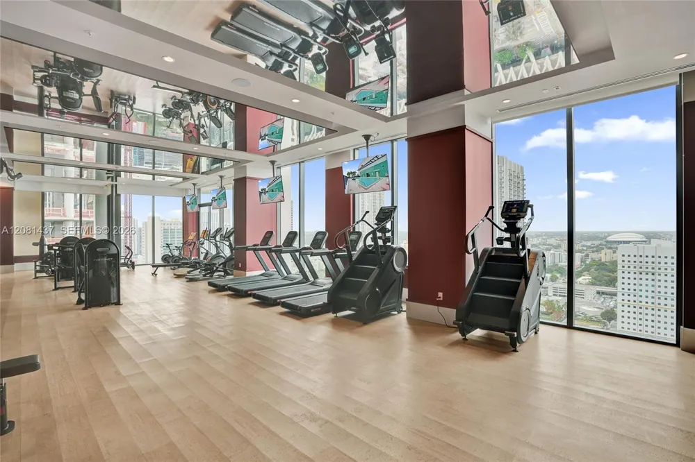 11 NE 6TH #1403 Miami, FL 33132