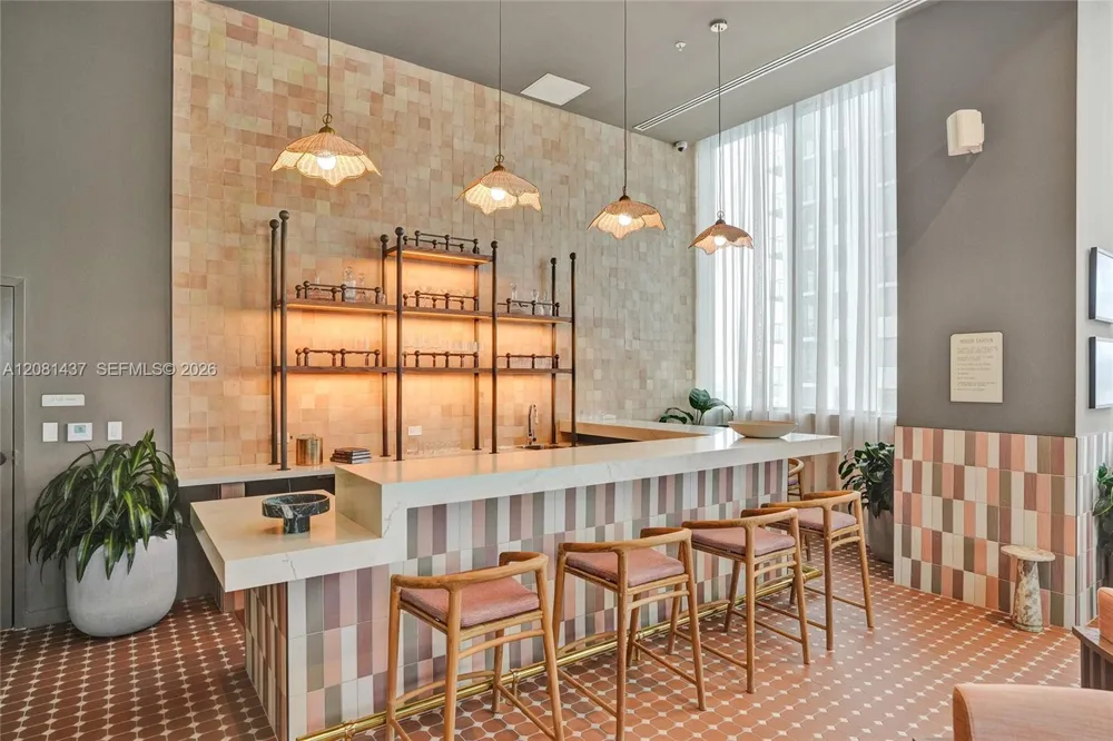 11 NE 6TH #1403 Miami, FL 33132