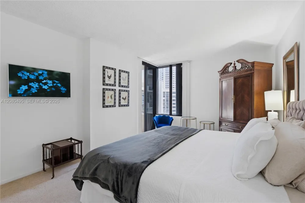 520 Brickell Key Dr #A1616 Miami, FL 33131