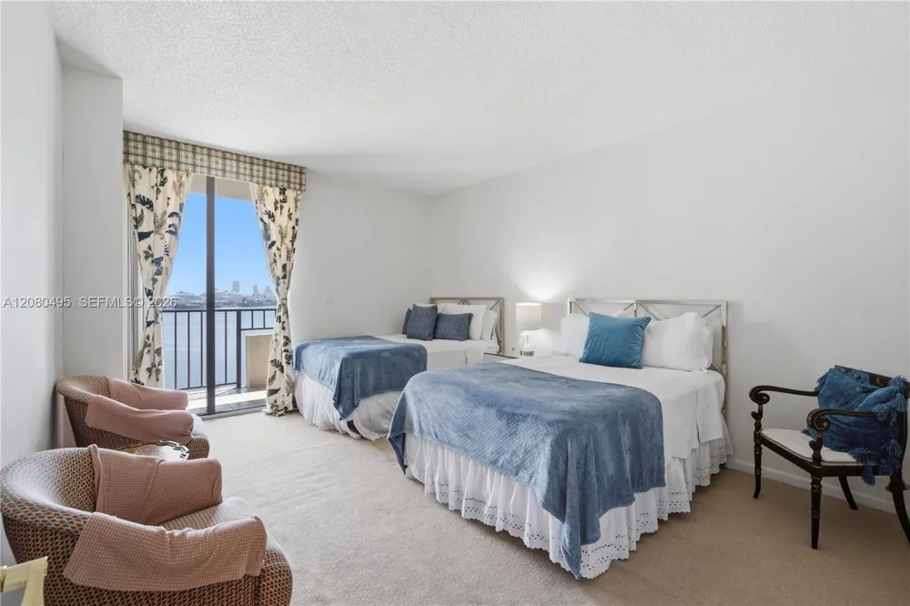 520 Brickell Key Dr #A1616 Miami, FL 33131
