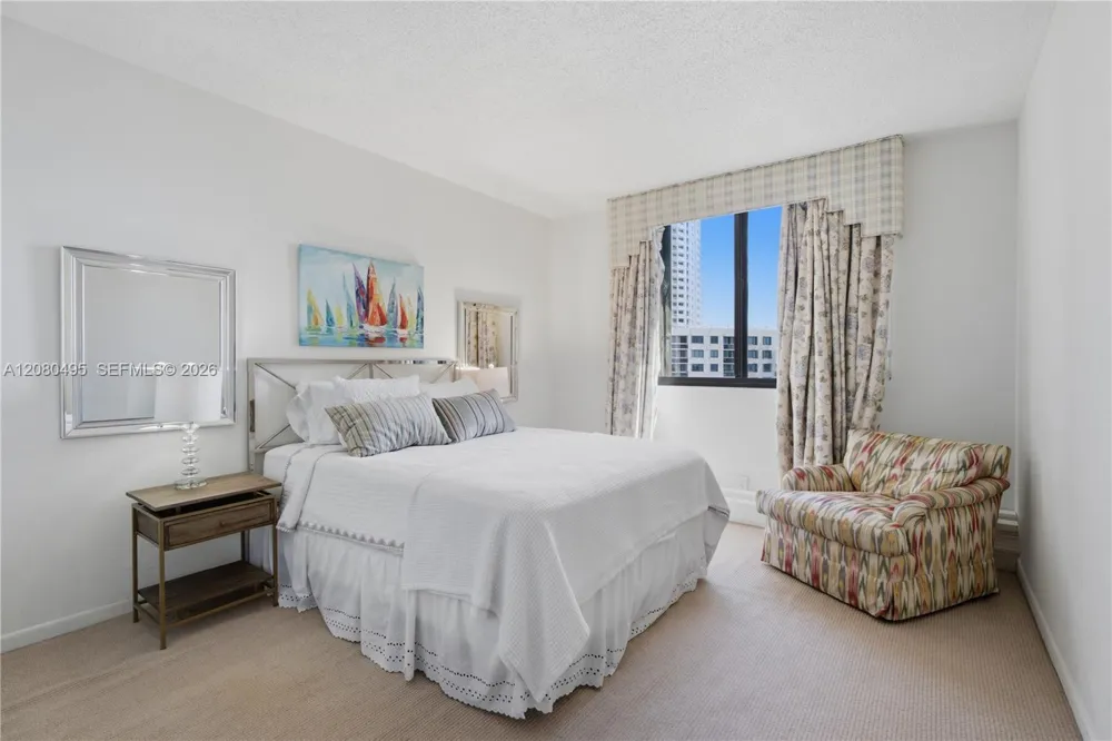 520 Brickell Key Dr #A1616 Miami, FL 33131