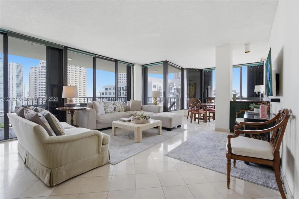 520 Brickell Key Dr #A1616 Miami, FL 33131