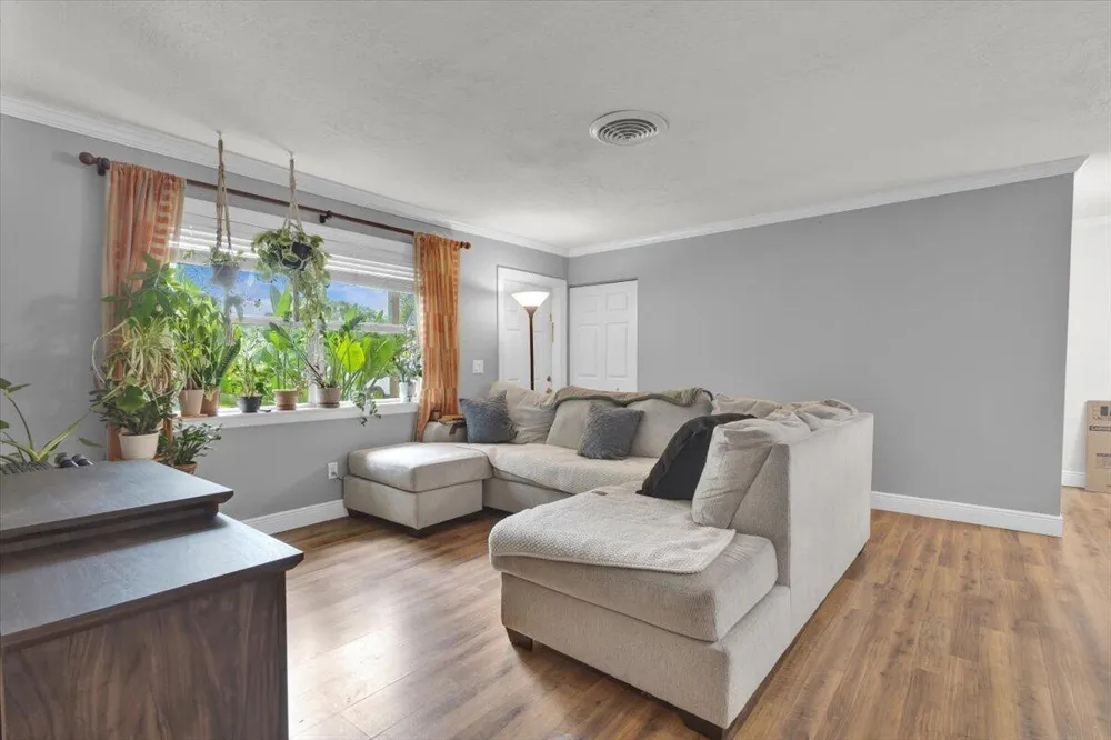 1121 SE ALAMANDA LANE Stuart, FL 34996