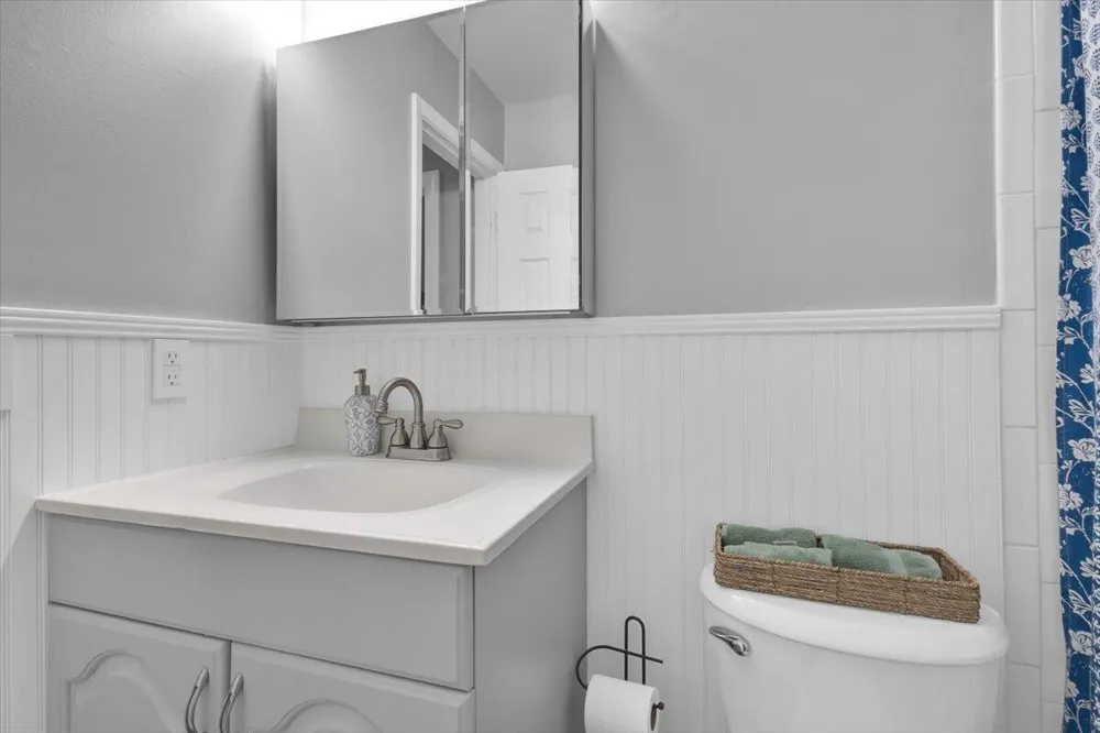 1121 SE ALAMANDA LANE Stuart, FL 34996
