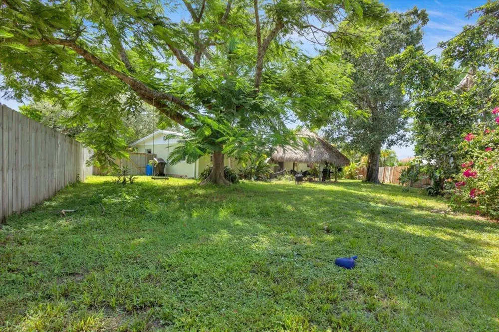 1121 SE ALAMANDA LANE Stuart, FL 34996