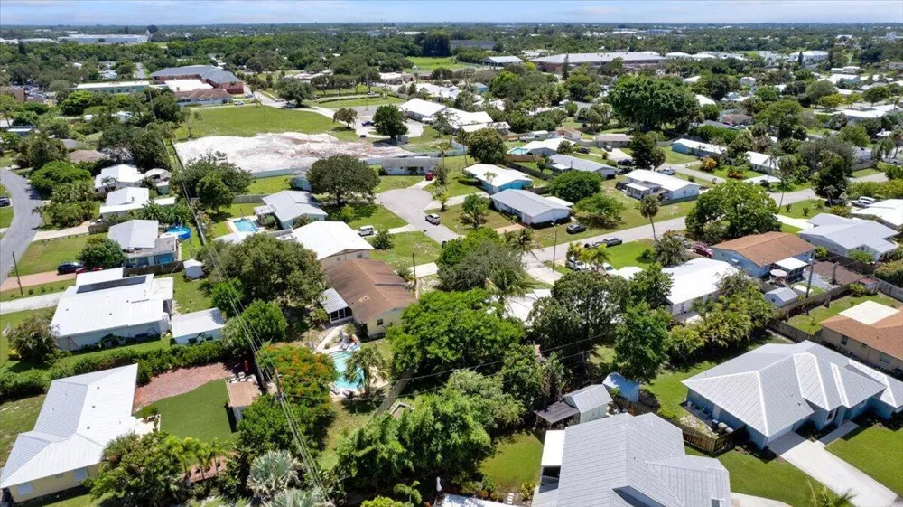 1121 SE ALAMANDA LANE Stuart, FL 34996