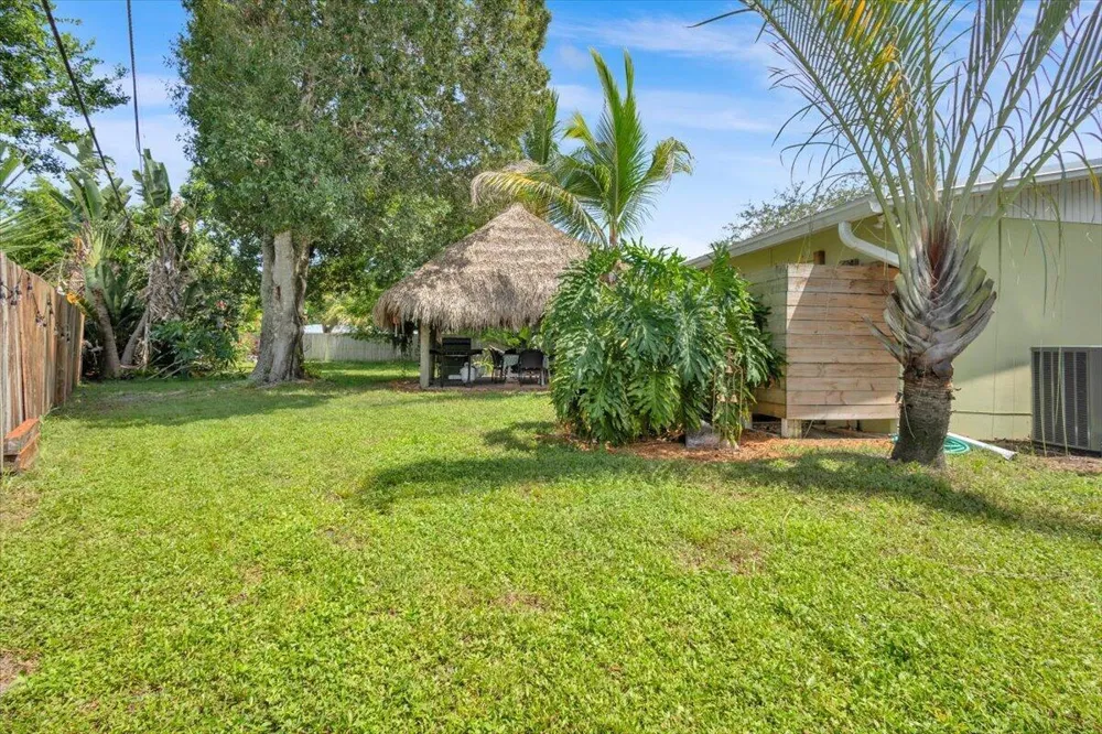 1121 SE ALAMANDA LANE Stuart, FL 34996