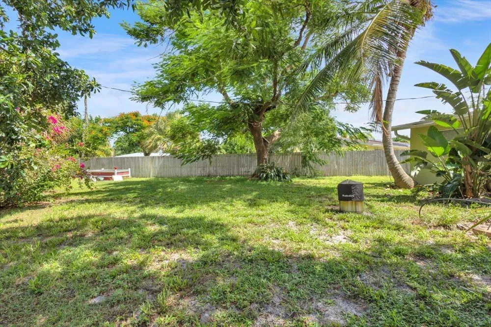 1121 SE ALAMANDA LANE Stuart, FL 34996