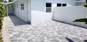 2408 NE 4th Street Pompano Beach, FL 33062