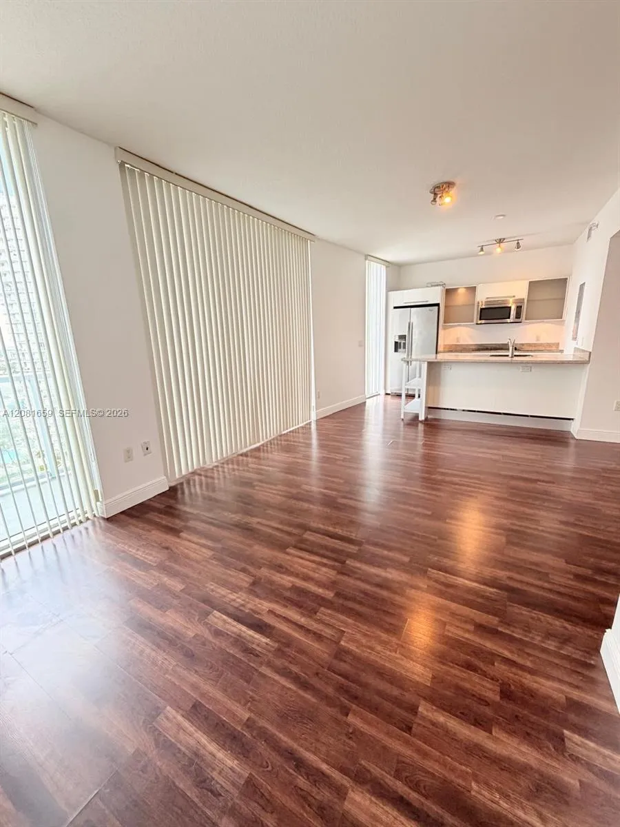 185 SW 7th St #2600 Miami, FL 33130