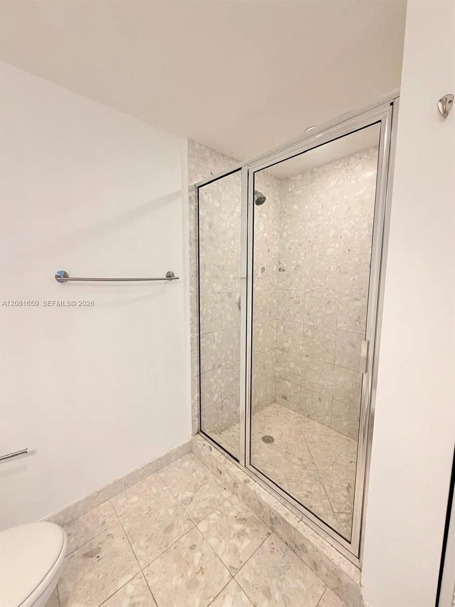 185 SW 7th St #2600 Miami, FL 33130