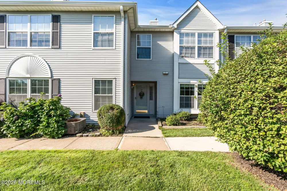 11 Racquet Rd. Road Wall, NJ 07719