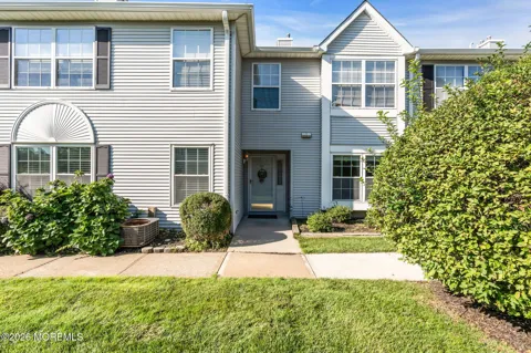 11 Racquet Rd. Road