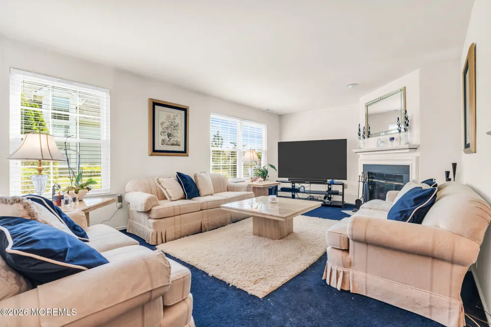 11 Racquet Rd. Road Wall, NJ 07719