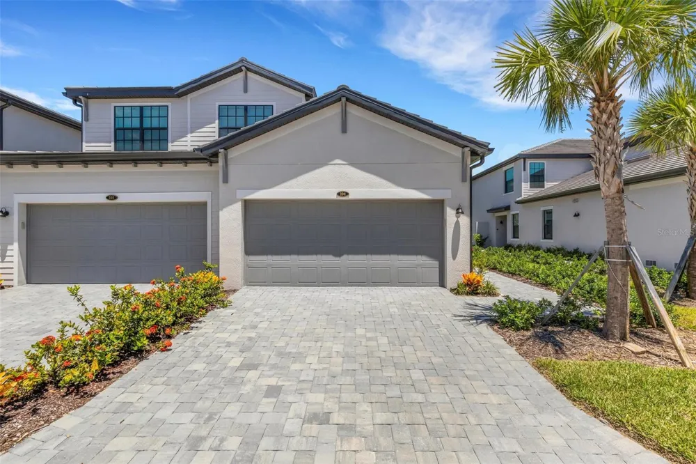 5624 SUMMIT POINTE CIRCLE #104 Bradenton, FL 34210