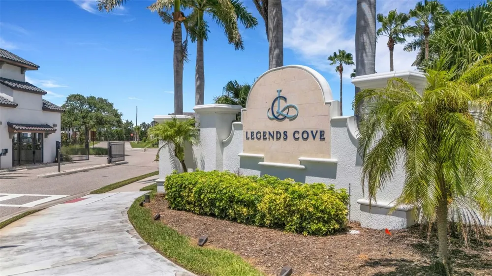 5624 SUMMIT POINTE CIRCLE #104 Bradenton, FL 34210