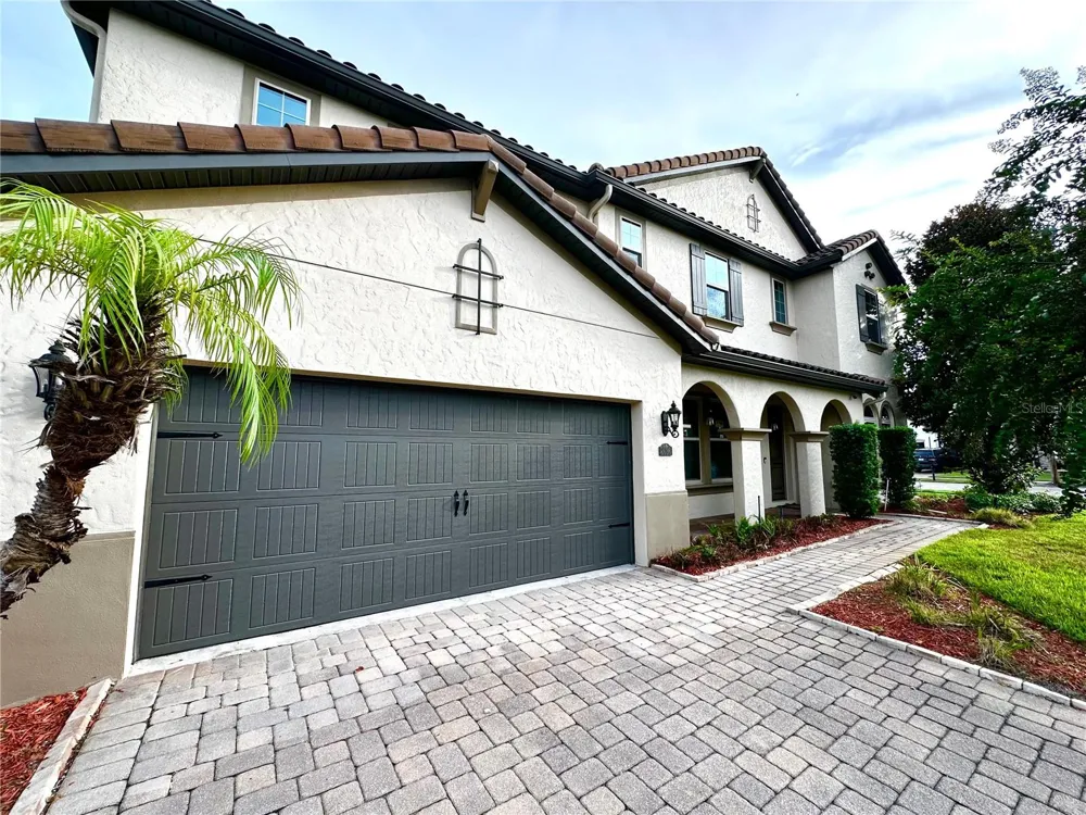 8636 CHILTON DRIVE Orlando, FL 32836