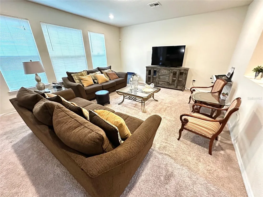8636 CHILTON DRIVE Orlando, FL 32836