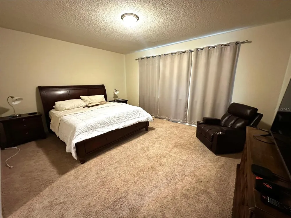 8636 CHILTON DRIVE Orlando, FL 32836